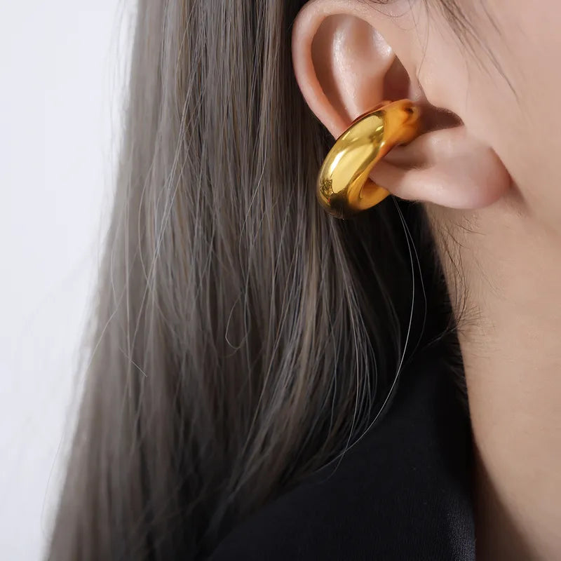 EAR CUFF CHUNKY GOLDEN AND SILVER